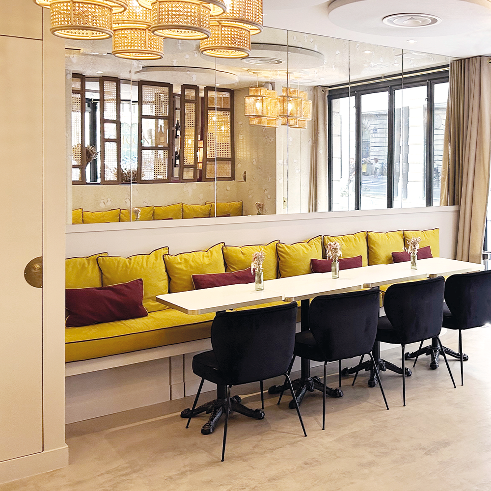 Restaurant banquette
